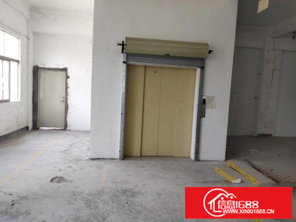 坪山三洋湖工业区2楼1100平带电梯消防可分租院内空地大