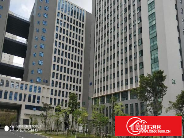 坪山大工业区原房东全新工业园分层多层带红本出租，带装修。