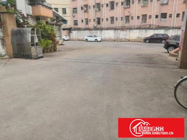 常平近高速口厂房招租，园区空地大，停车位充足，水电已到车间