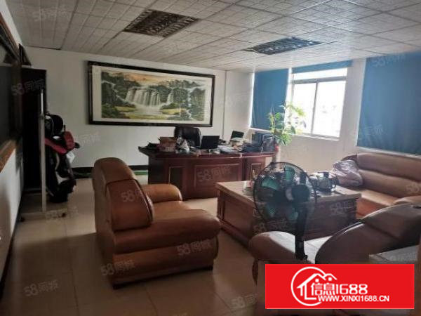 石岩物流园旁2楼一整层650平，精装修，无转让费