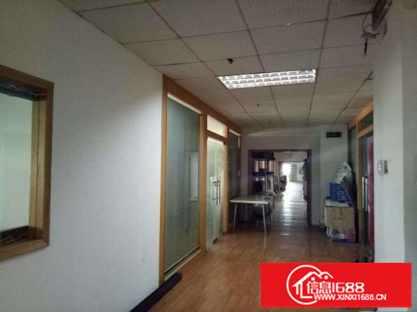 布吉丹竹头康桥300;500;700平米厂房带球场