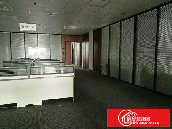 观澜观光路边带豪华装修二楼厂房1800平米出租