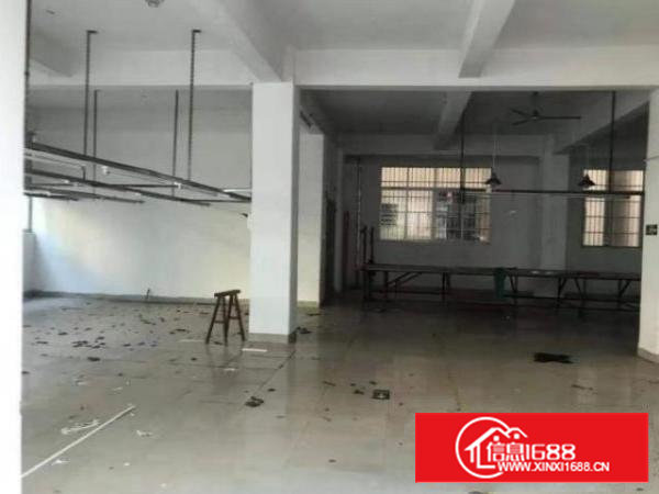 石岩浪心急租3楼标准厂房580平，可办环评