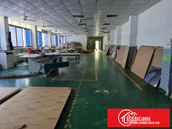 龙华区观澜福前路边二楼带办公室装修一整层标准厂房招租。