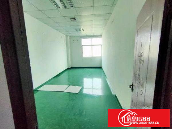 观澜新田观平路边工业区内三楼精装修800平方，大小可分租