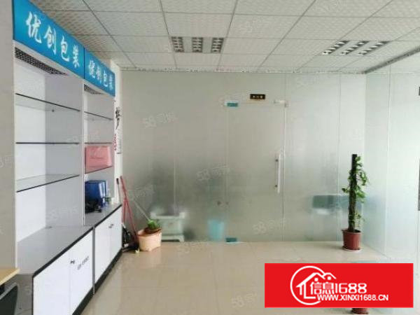 石岩汽车站楼上210平精装厂房出租，办公贸易，小加工