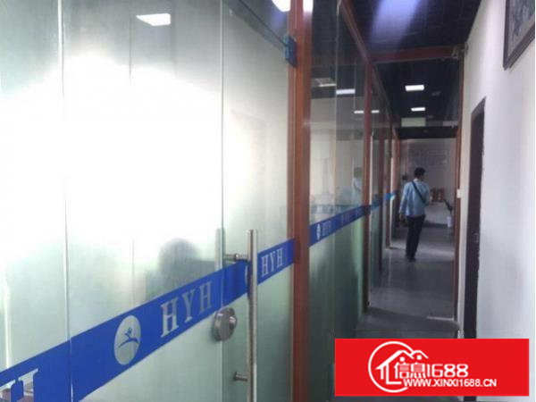 平湖上木古标准厂房一楼900平出租带精装修水电齐全