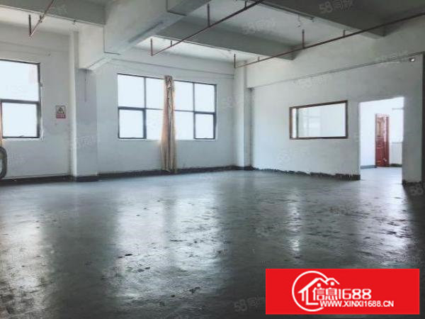 龙岗爱联地铁口厂房出租600平有装修价格带电梯独立卫生间