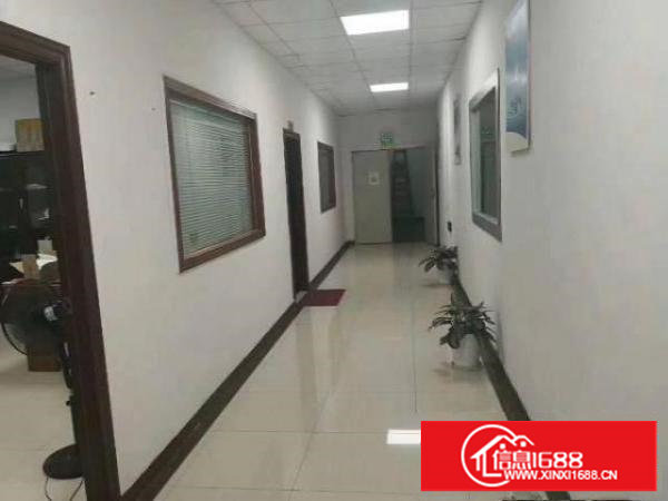 长安镇厦边出租二楼带办公室精装修厂房420平配套齐全可分租