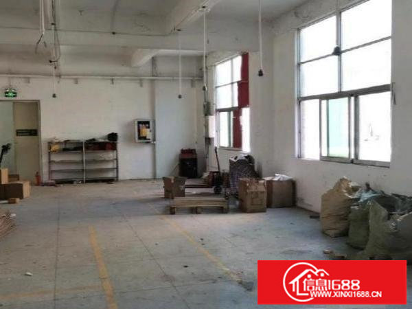 平湖山厦独院厂房二楼275平厂房招租