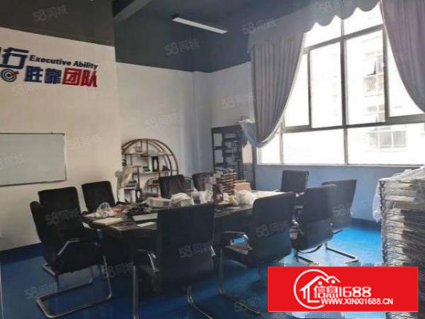 石岩物流园旁3楼整层3900平，精装修，实际面积出租