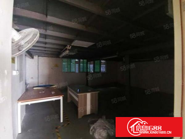 坂田地铁站旁，一楼层高5米厂房768平带精装阁楼！