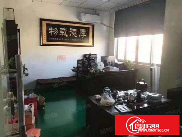 清溪重河标准厂房楼上700平，有地坪漆现成办公室