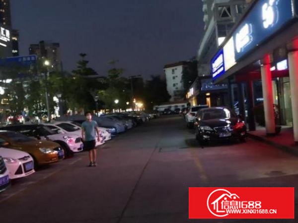 西乡厂房性质裙楼精装办公，整层可分隔