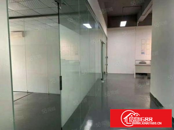 石岩北环路新出楼上精装修420平厂房，中央空调大气前台水电到