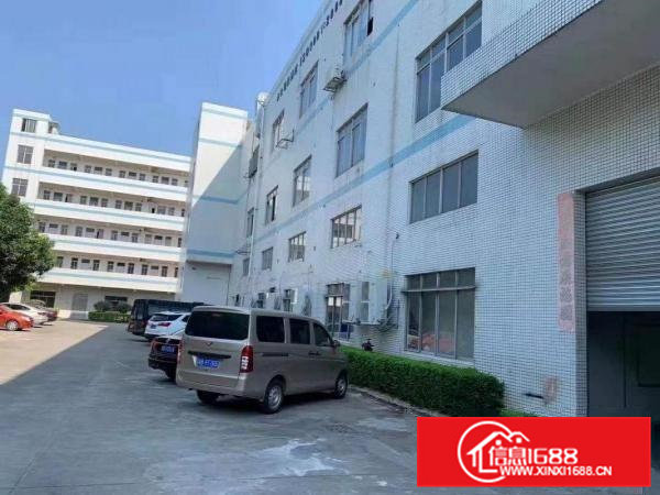 凤岗新空出楼上750平方，全新地坪漆交通便利。