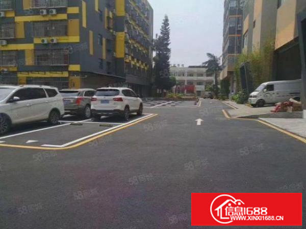 横岗塘坑地铁口产业园新出三楼带装修1200平合同长