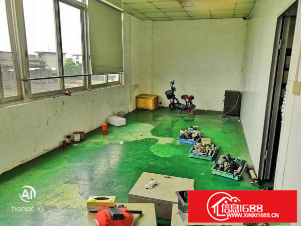 横岗永湖地铁站新出380平方带装修厂房，低价出租