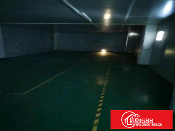 全新装修，无公摊二楼出租，带现成办公室