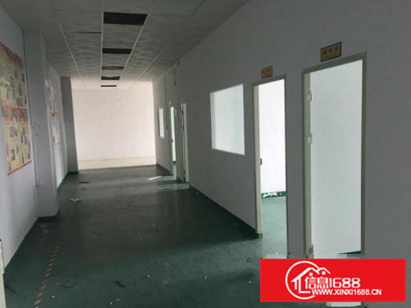 出租龙岗区南联700平方3楼整层厂房，有电梯带装修