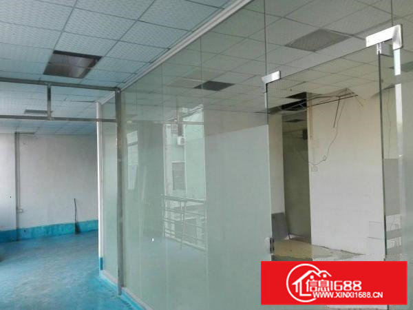 豪华办公室装修900平米电子厂房免转让费出租