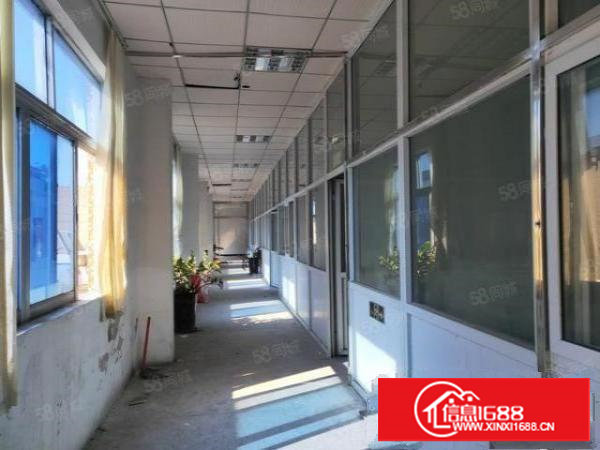 长安镇大润发旁边独门独院9000，有宿舍，共三层，有电梯