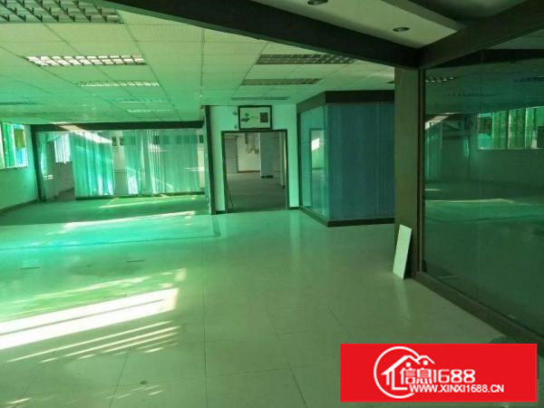 平湖新木村楼上厂房950平方米出租