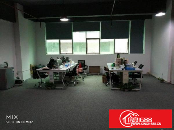 百鸽笼深特变科技园120平米电商办公室