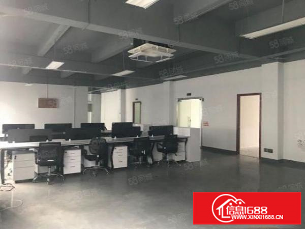 龙华清湖地铁口新出楼上厂房1200平出租带装修