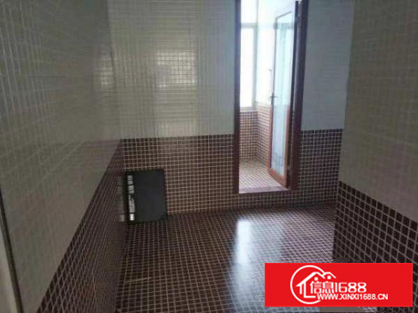 横岗大运地铁站50米原房东无公摊出租600平