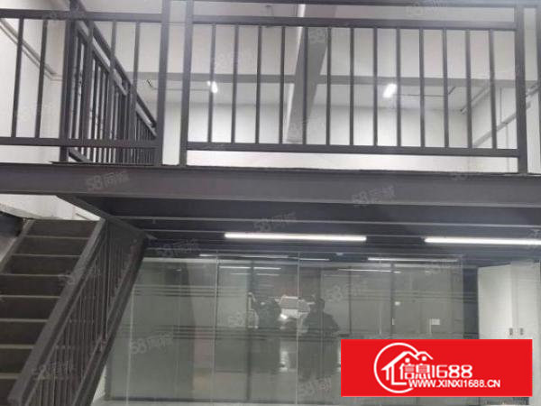 西乡固戍宝安大道边，新出带装修复式192平办公，仓库低价出租