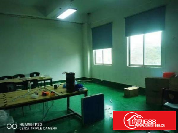 三楼800平，现成精装修