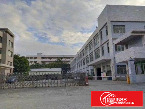 石岩罗租楼上300平米厂房低价出租，有大空地，价格好谈