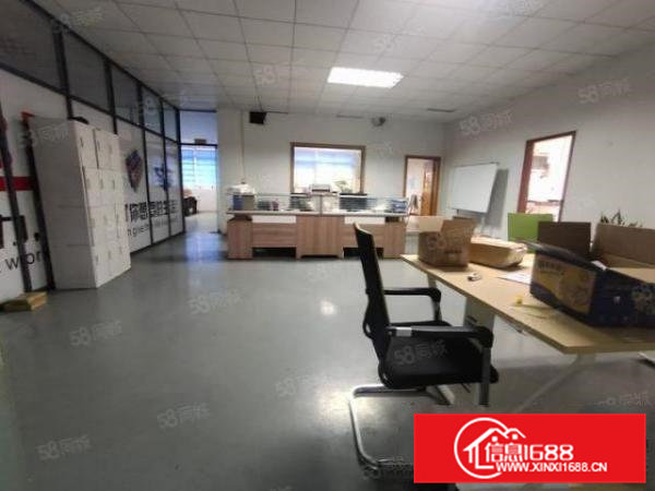 大宁新出厂房1600平，现成地坪漆，大小可分，空地大