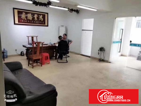 塘厦凤凰岗楼上洁净车间600平米出租，价格好谈，水电主线到车