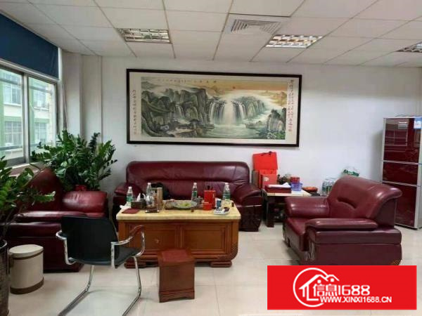 平湖富民工业区楼上厂房1300平米！出租空地大有电梯好招工