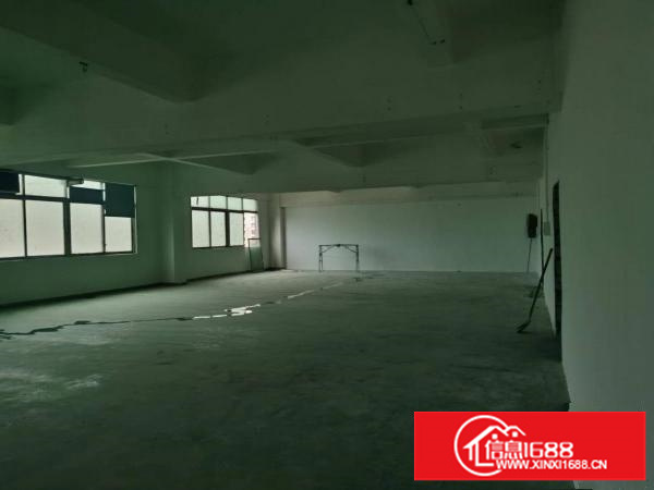坂田五和地铁口楼上400平方厂房出租