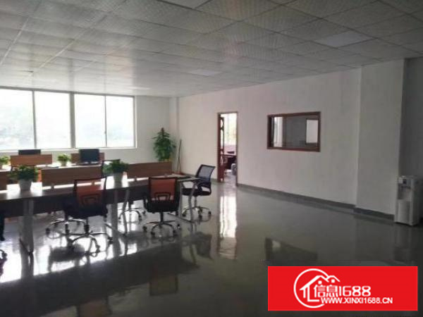 大浪石凹服装基地新出三楼400平带装修厂房免转让费