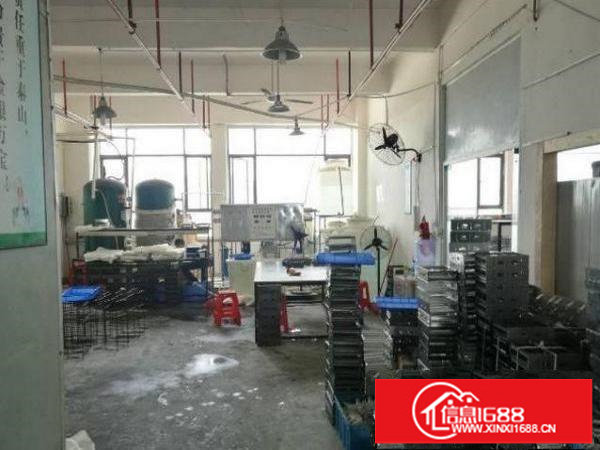 布吉吉华工业区楼上800平米带装修厂房出租