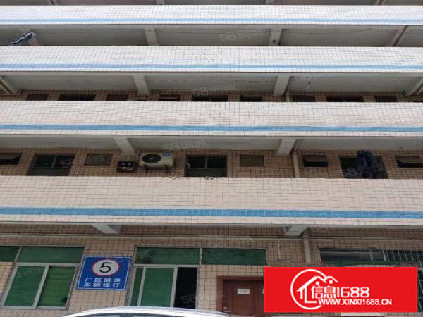 平湖富民工业区2楼整层1800平方出租干净整洁