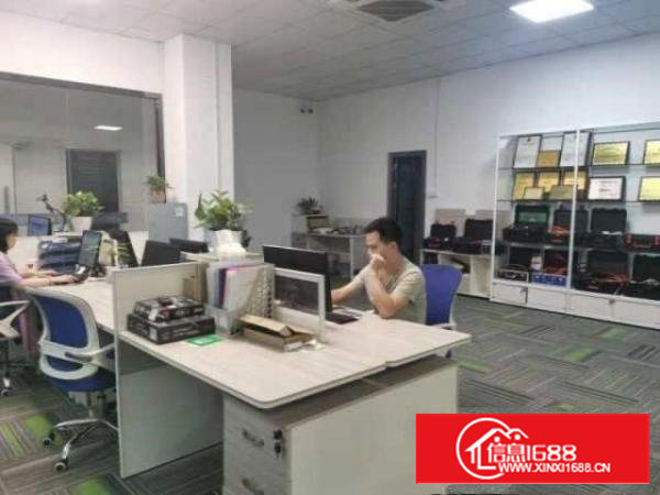 后亭楼上厂房560平精装修没有转让费