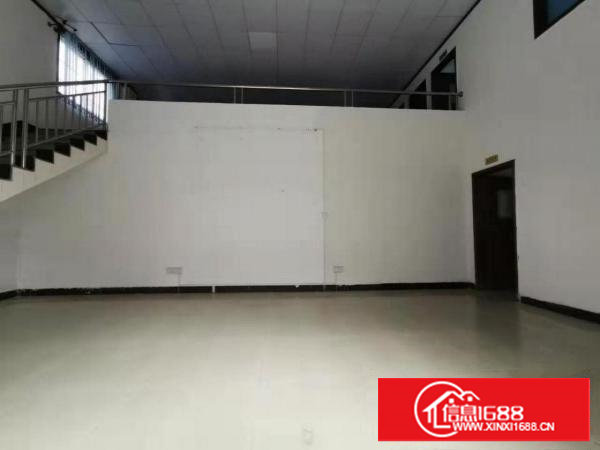 用途：五金模具生产或仓库，面积：800平方，类型：铁皮小厂房