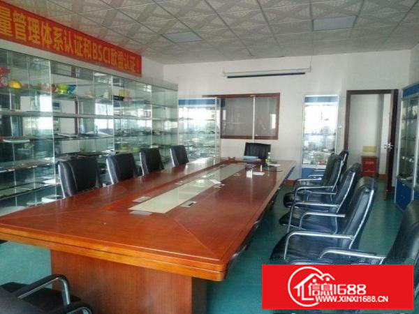 横岗四联新出楼上带精装修1200平米厂房出租，有地坪漆