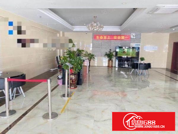 石岩高新园区！楼上2400平精装修无公摊厂房出租！免转让费!