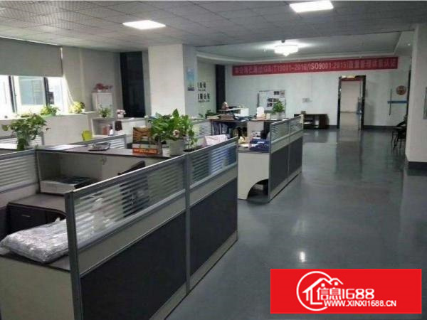 龙岗区南约楼上600平方带精装厂房出租可分租