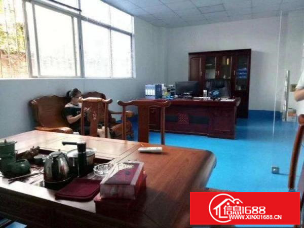 龙胜地铁口附近厂房920平米