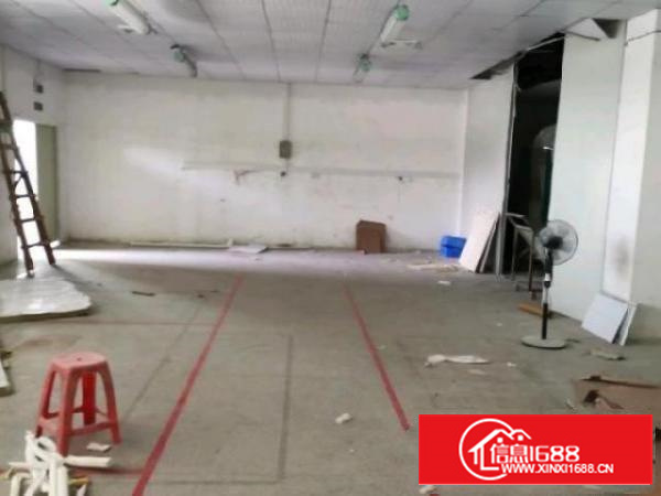 深圳市松岗镇东方田园路13号。三楼免中介厂房出租（中介勿扰）