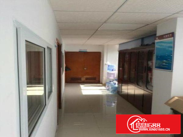 横岗塘坑地铁站旁新出电子厂2000平报价20块带装