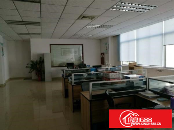 现成装修！无转让费！布吉坂田地铁口附近一楼400平厂房出租