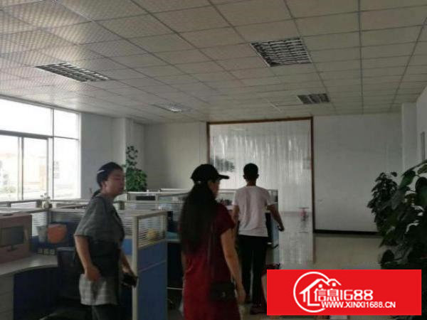 龙岗龙东原房东楼上950平方带装修厂房出租无公摊带电梯